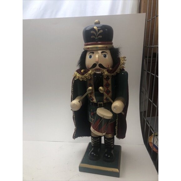 Kirkland Signature Nutcracker 18" drummer wooden Handpainted - Picture 11 of 11